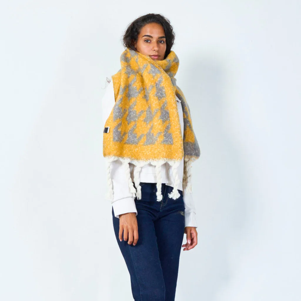 Bold houndstooth pattern scarf wholesale