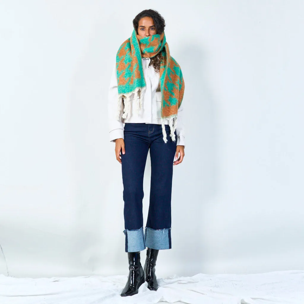 Bold houndstooth pattern scarf wholesale