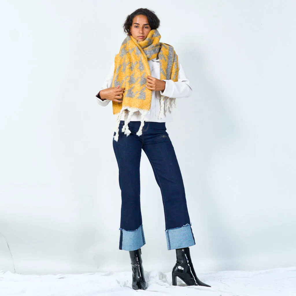 Bold houndstooth pattern scarf wholesale