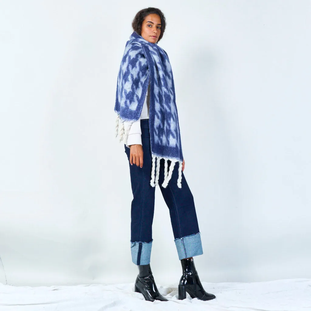 Bold houndstooth pattern scarf wholesale