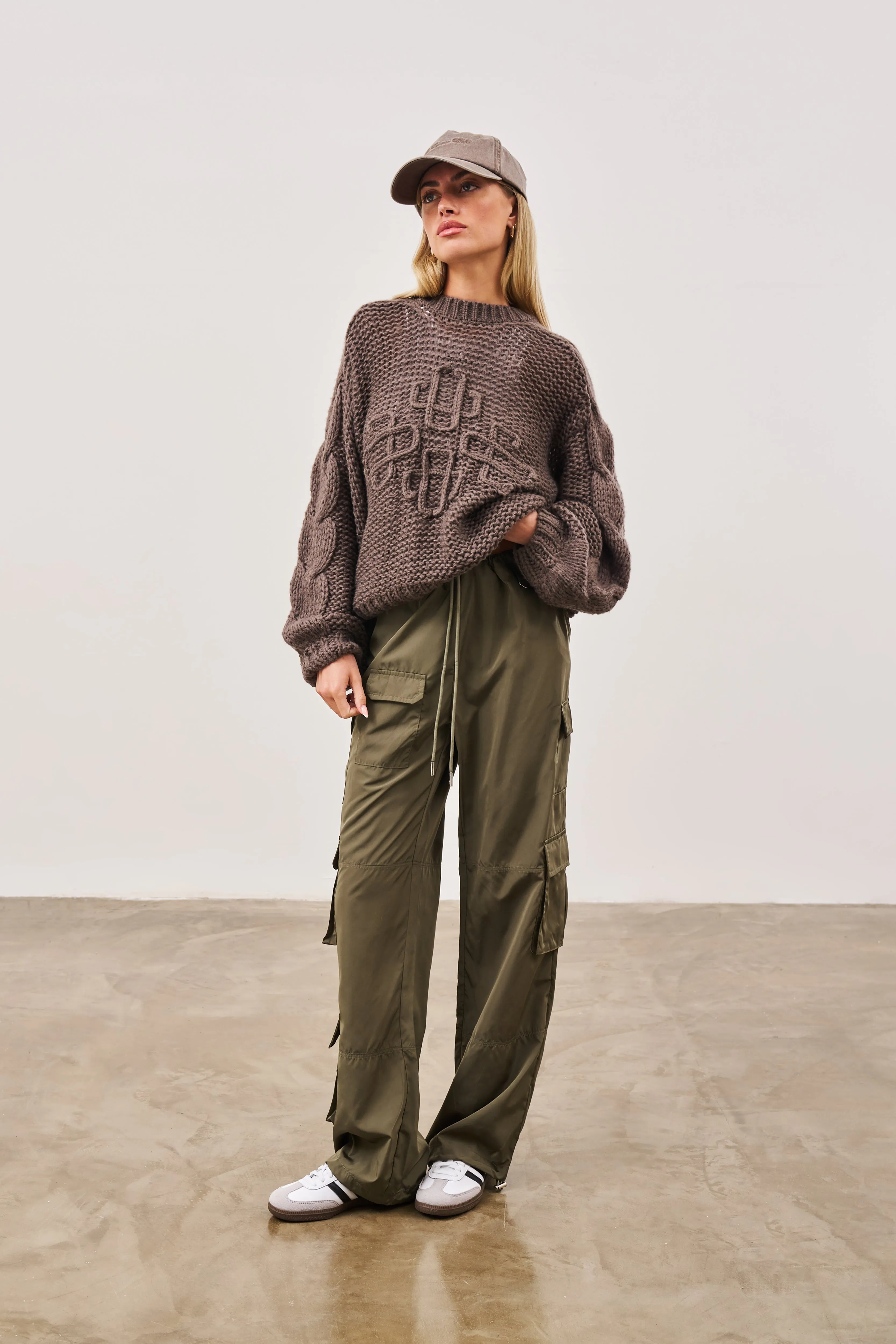 EMBLEM OVERSIZED KNIT JUMPER - COCOA