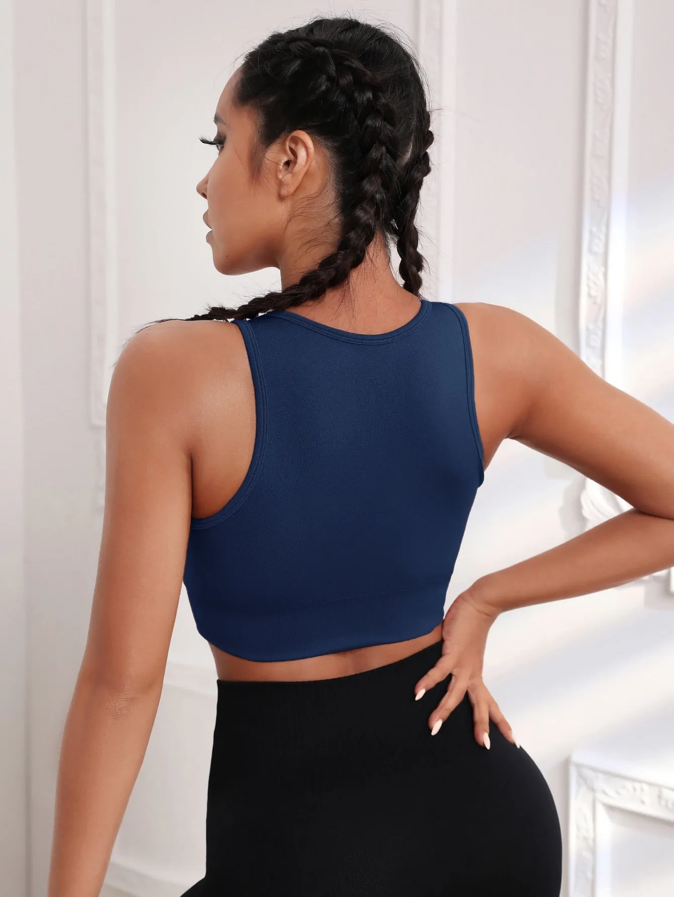 Letter Graphic Crop Active Tank Top SS23