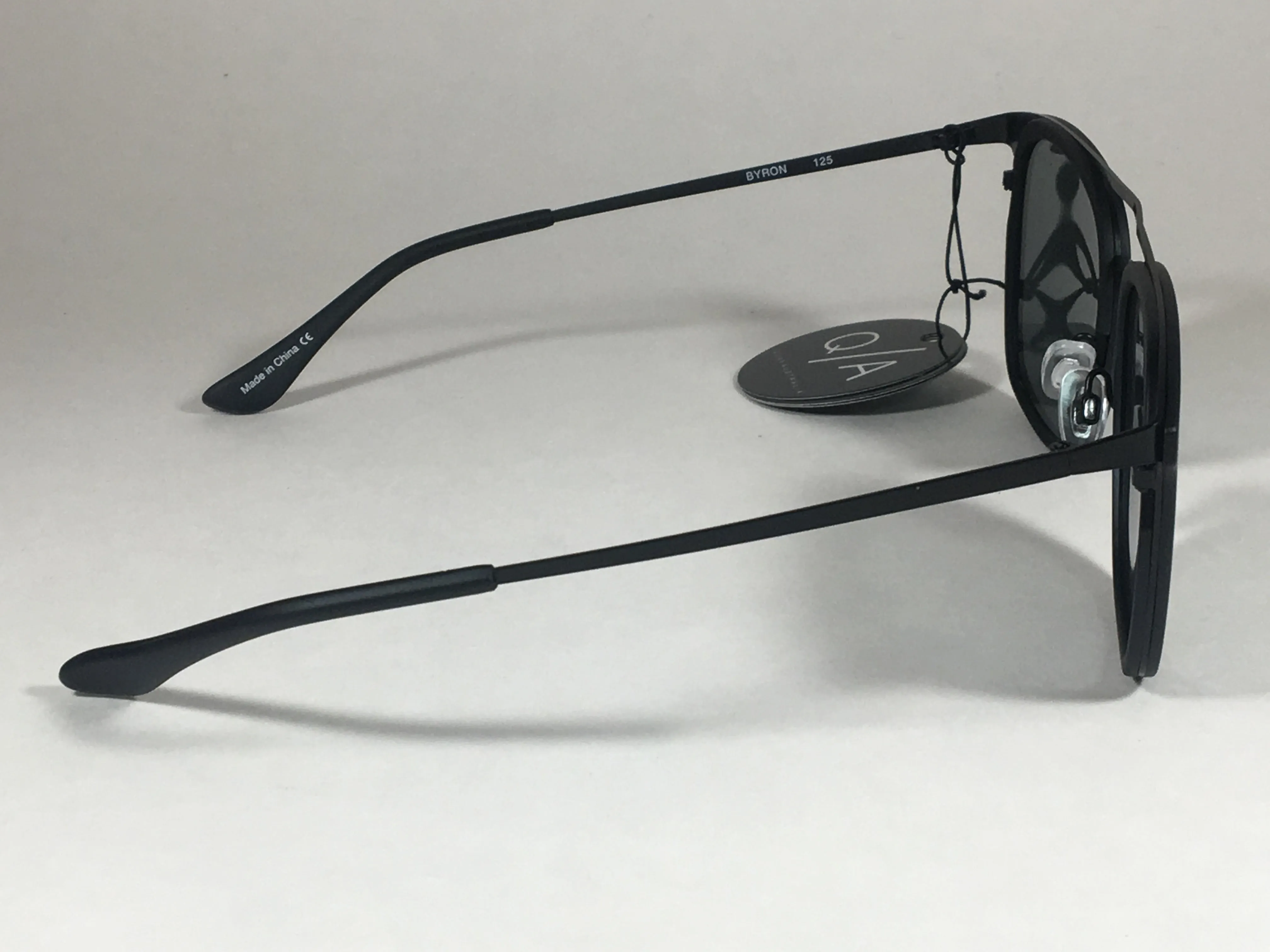 Quay Australia Byron Sunglasses QM000225 BLK/GRN Retro Brow Bar Gray Matte Black Metal Rounded Lens