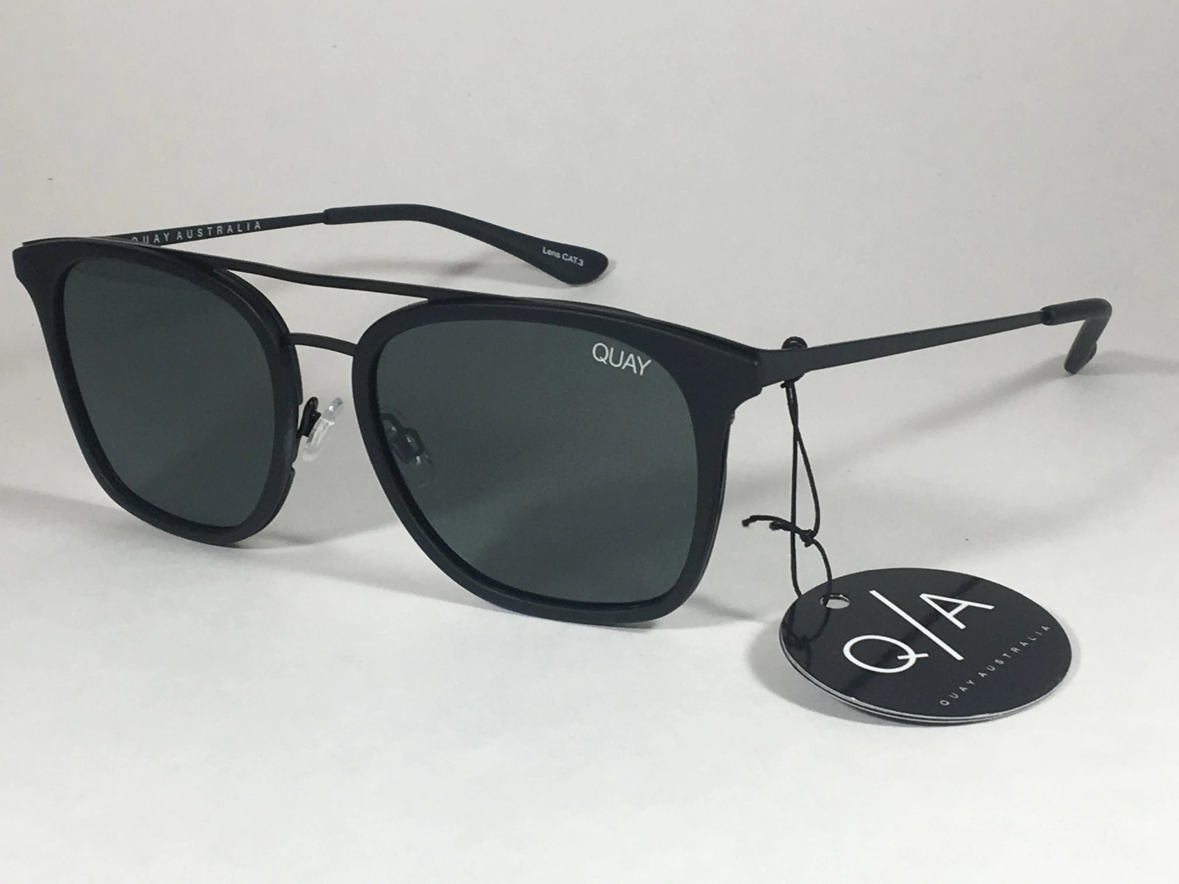 Quay Australia Byron Sunglasses QM000225 BLK/GRN Retro Brow Bar Gray Matte Black Metal Rounded Lens