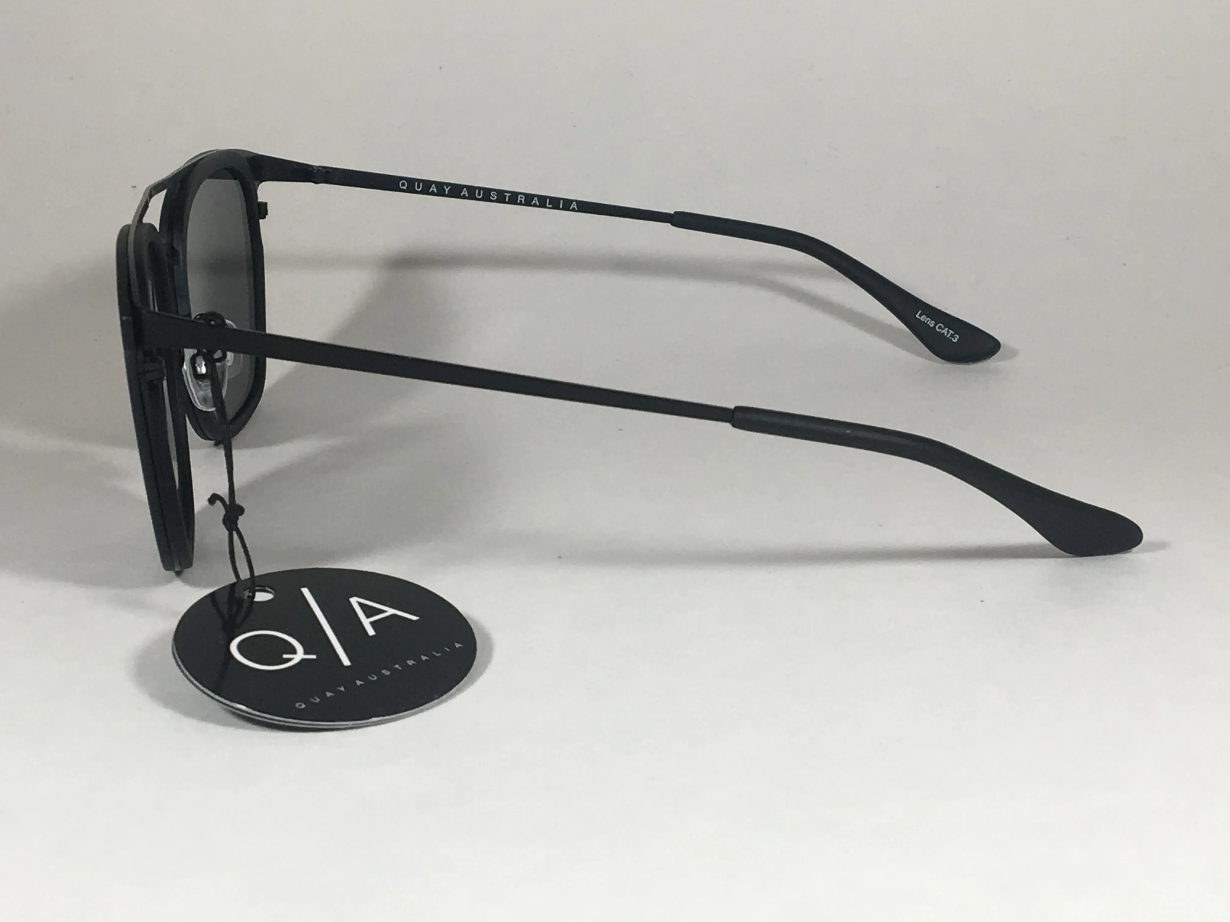 Quay Australia Byron Sunglasses QM000225 BLK/GRN Retro Brow Bar Gray Matte Black Metal Rounded Lens