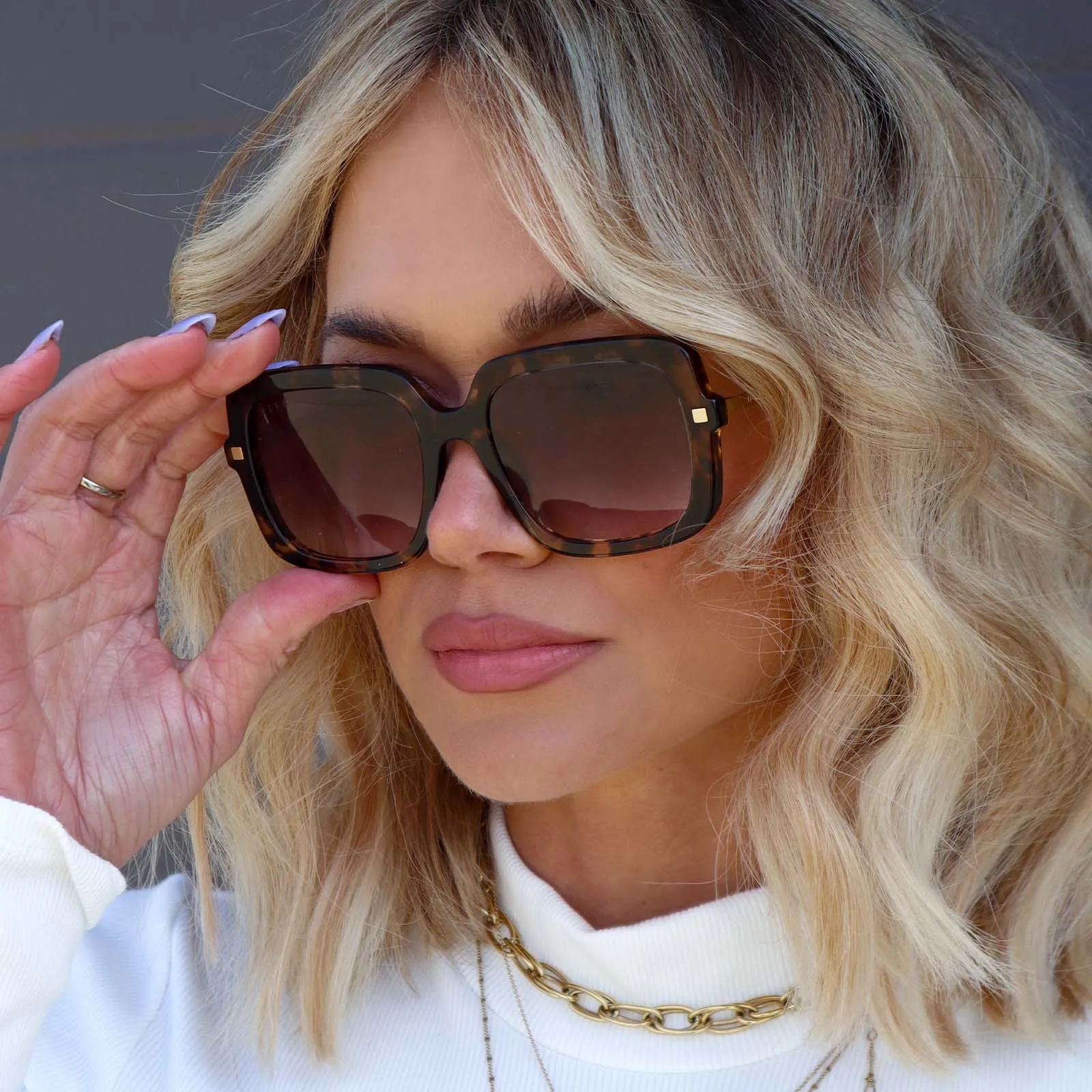 SANDRA - ESPRESSO TORTOISE   GREY GRADIENT SUNGLASSES