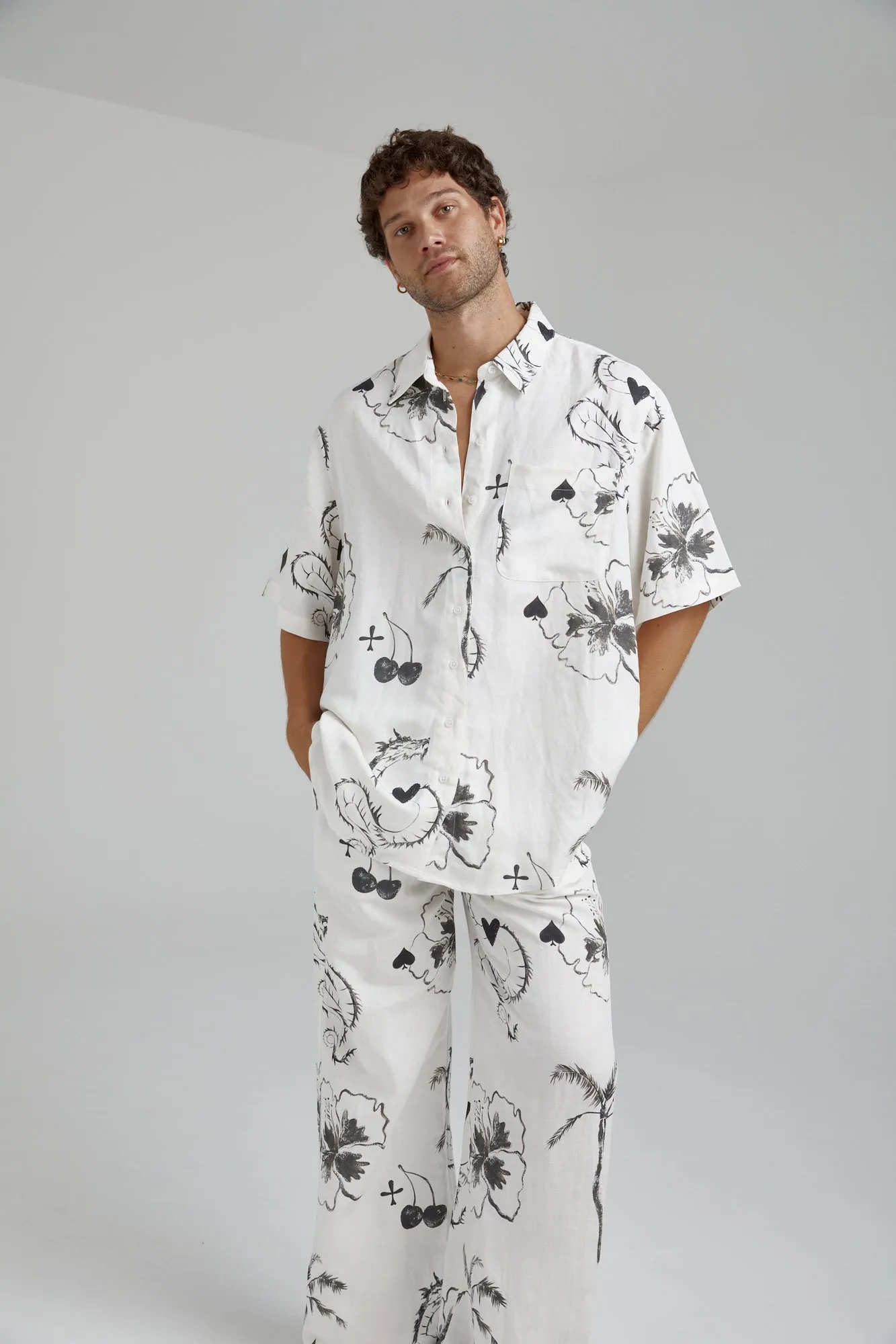SUMMI SUMMI Womens Big Shirt Linen - Black Dragon Of Hearts