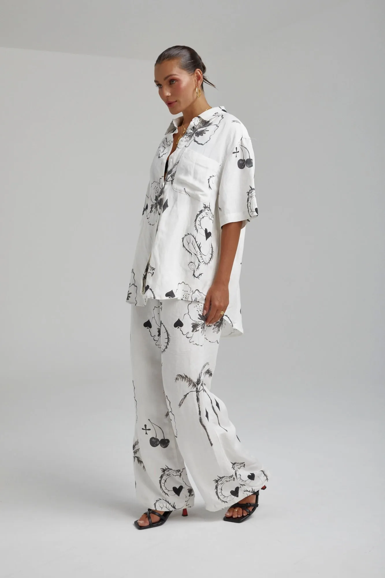 SUMMI SUMMI Womens Big Shirt Linen - Black Dragon Of Hearts
