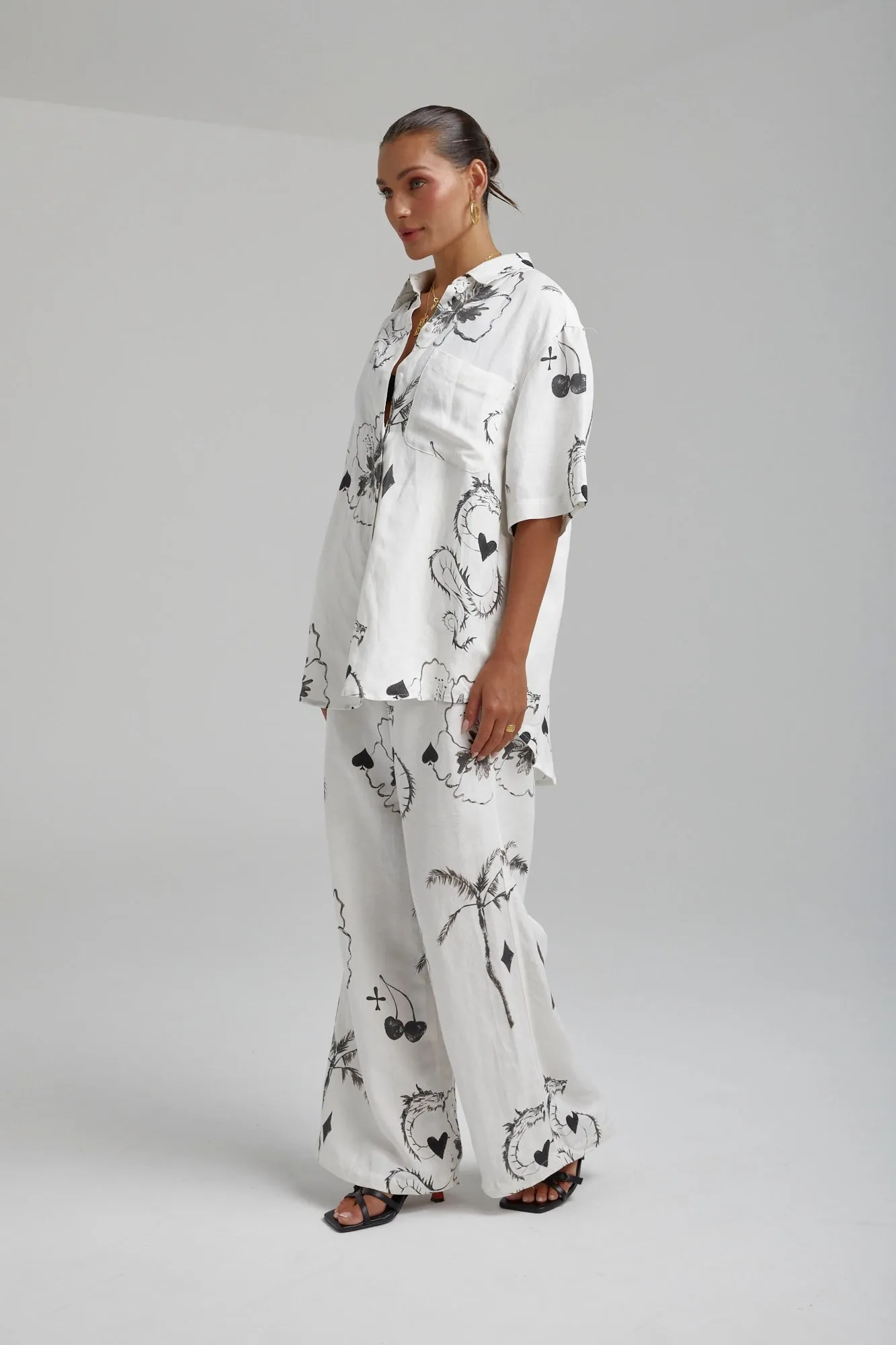 SUMMI SUMMI Womens Big Shirt Linen - Black Dragon Of Hearts