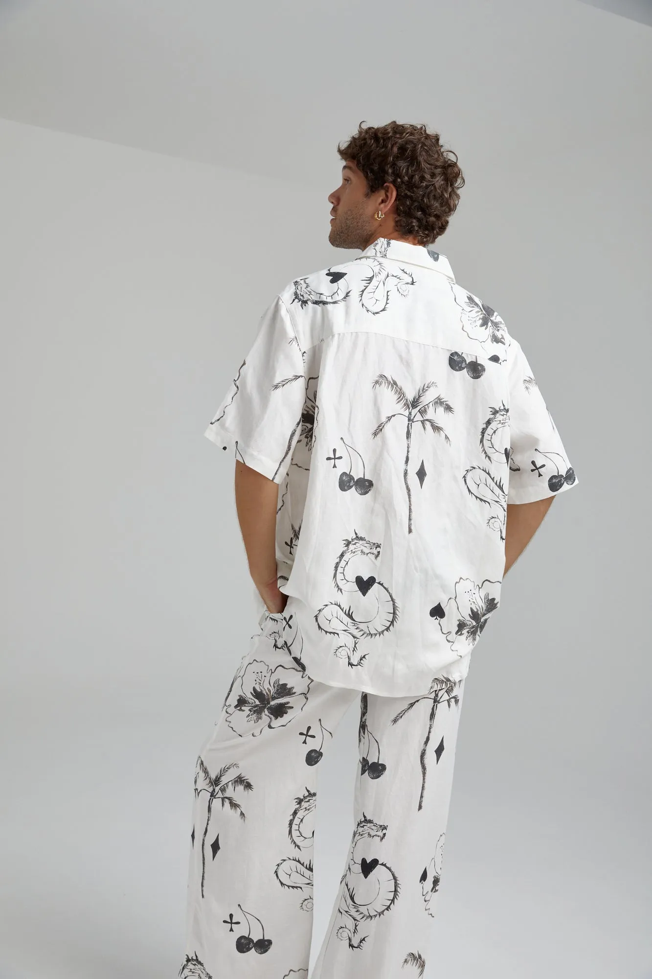 SUMMI SUMMI Womens Big Shirt Linen - Black Dragon Of Hearts