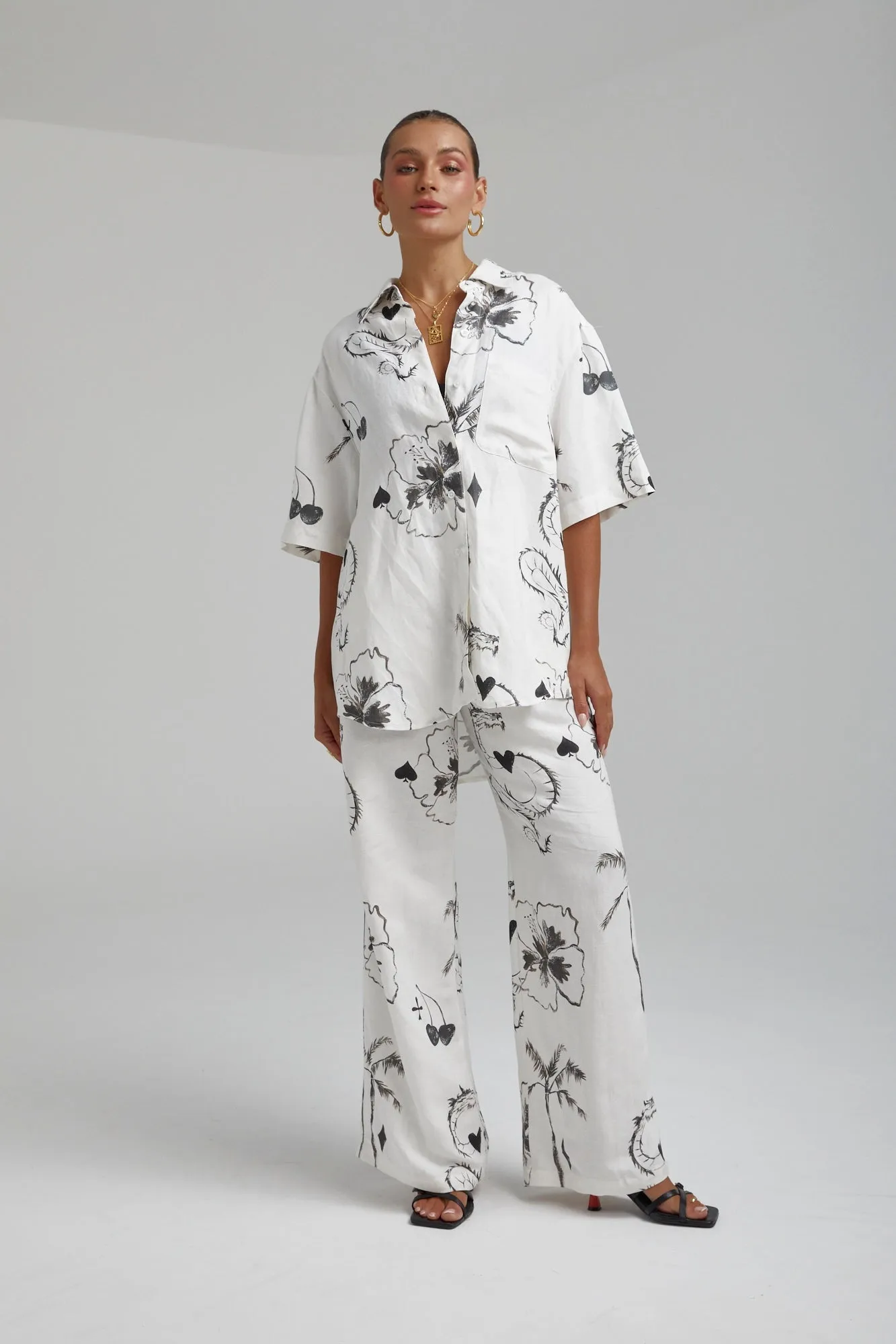 SUMMI SUMMI Womens Big Shirt Linen - Black Dragon Of Hearts