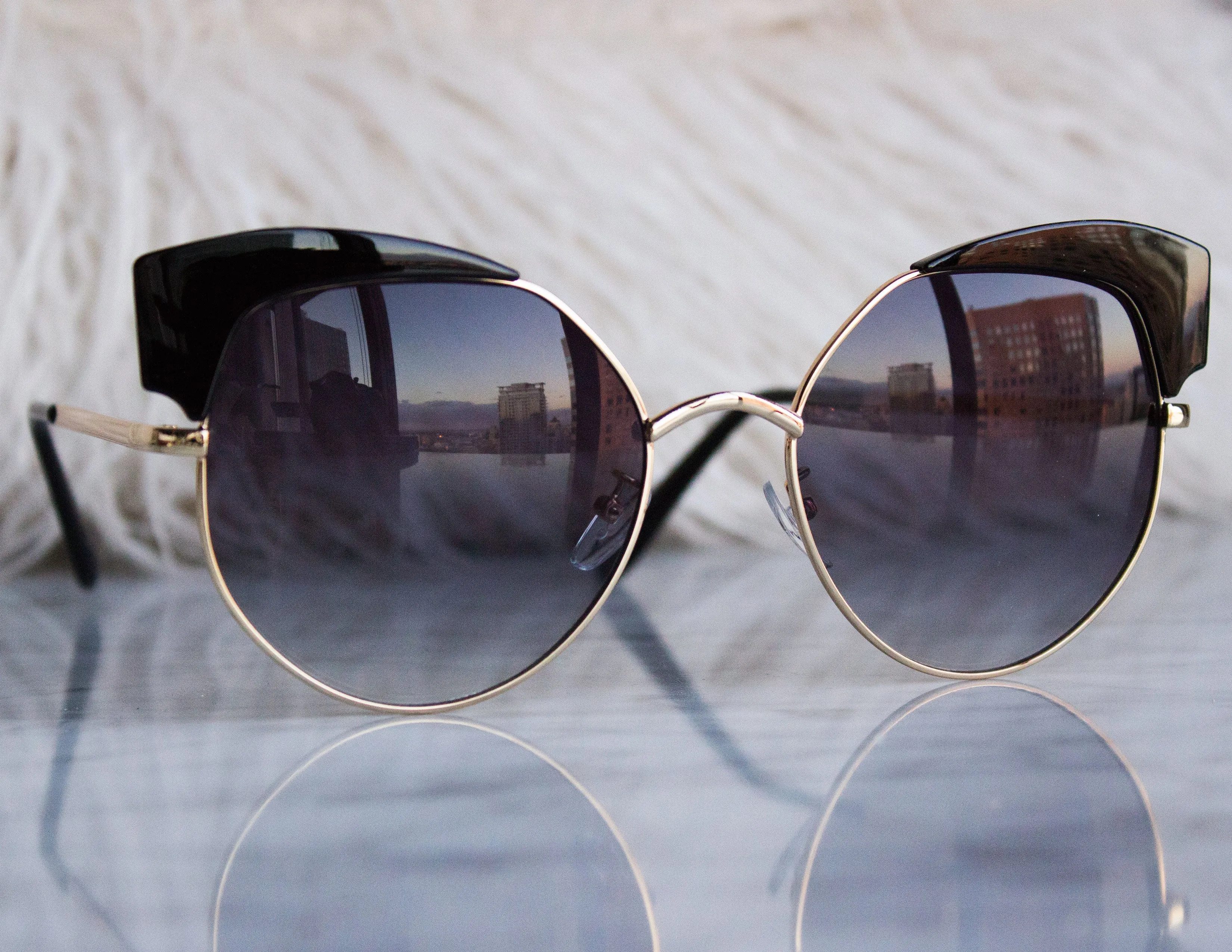 VANE SUNGLASSES- BLACK