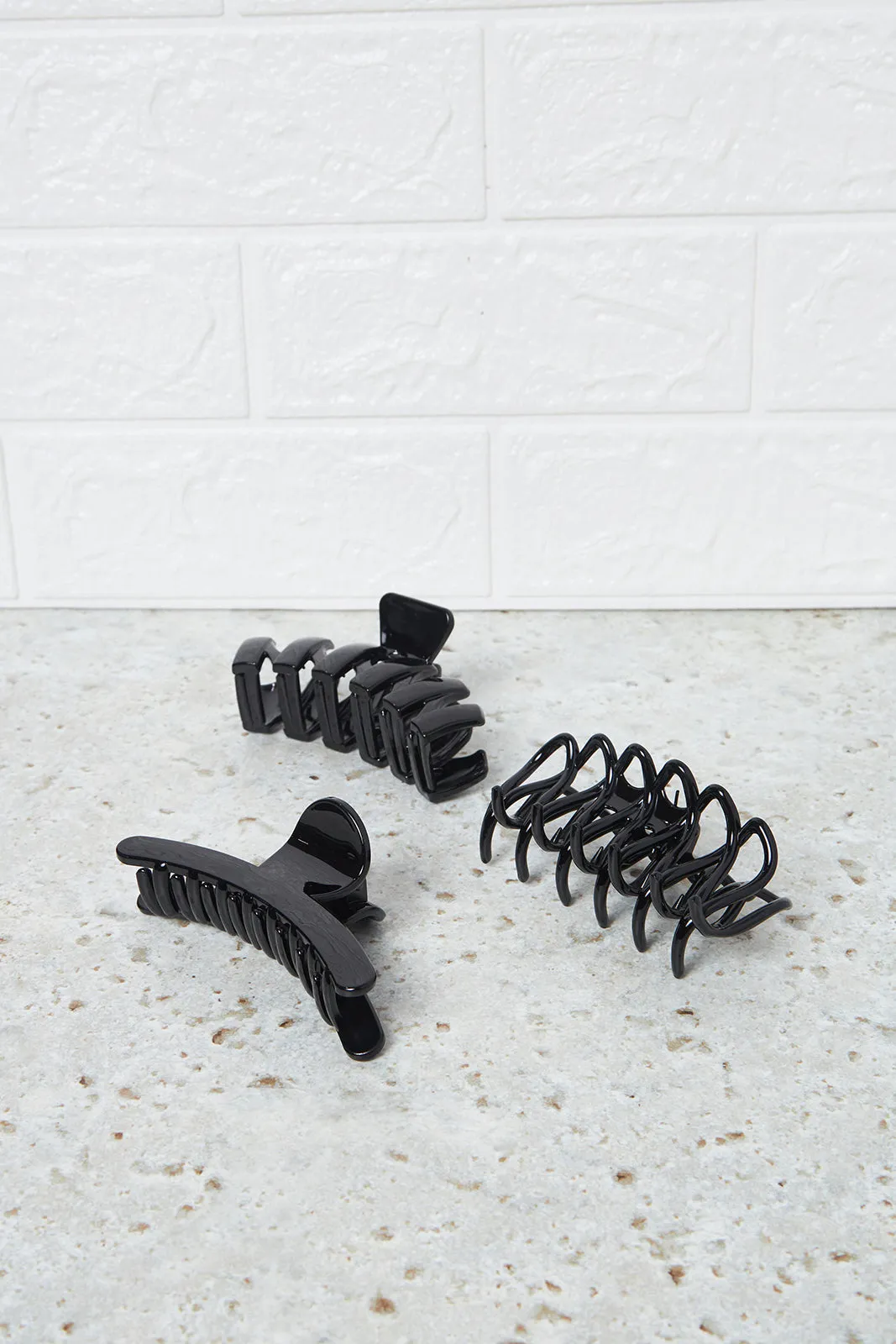 Women Black Solid Hair Claw Set (3 Piece)