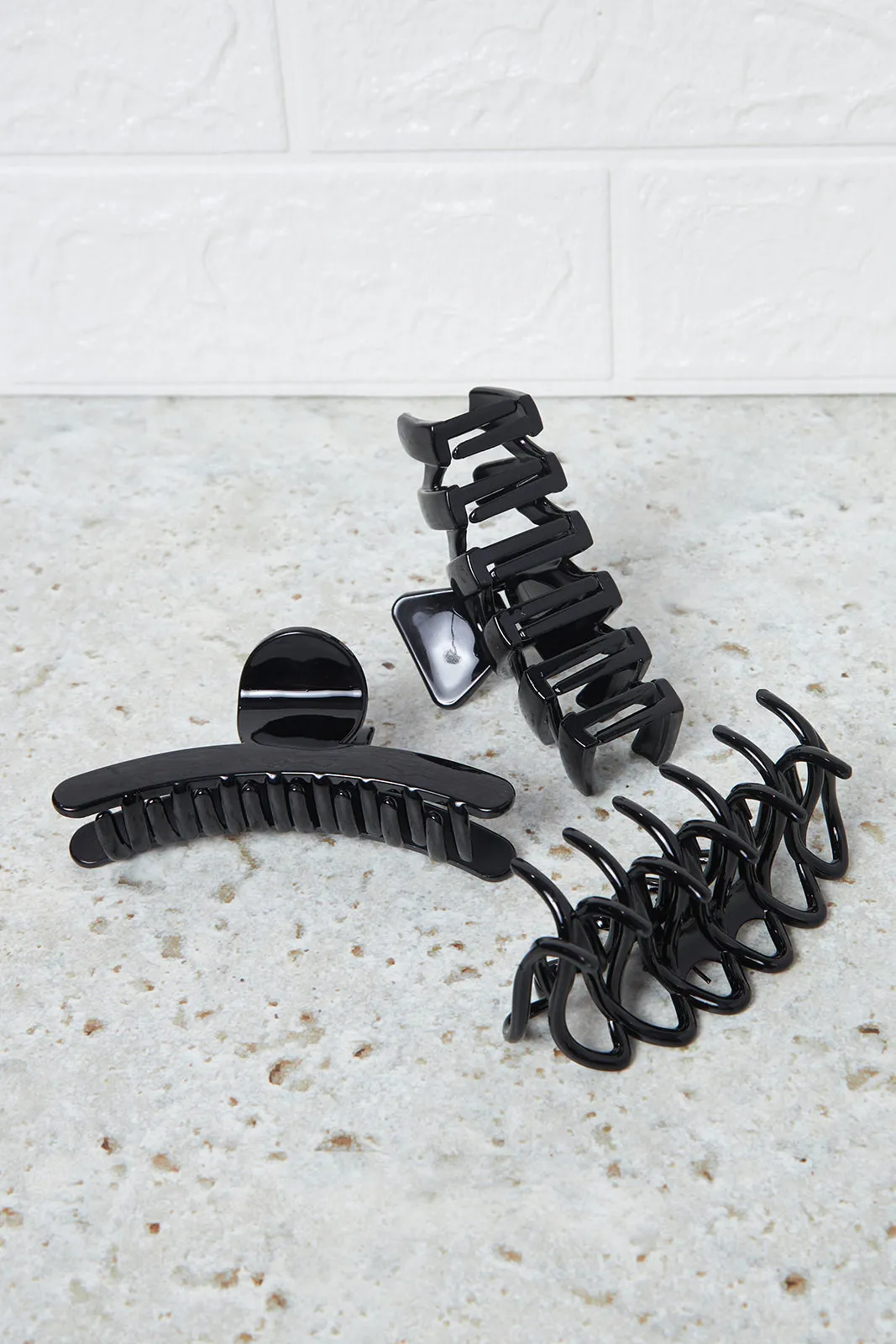 Women Black Solid Hair Claw Set (3 Piece)
